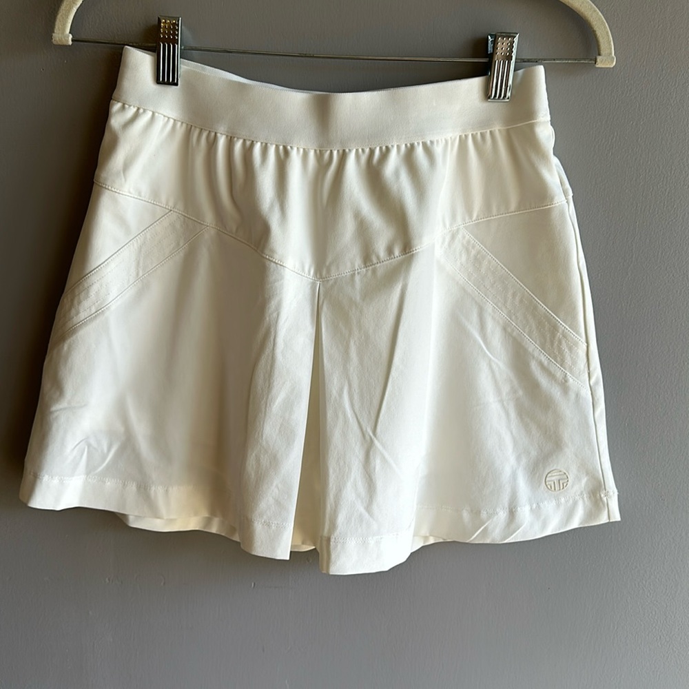 Tory sport mini skirt size M great condition no flaws